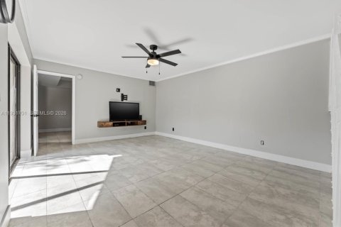 Townhouse in Davie, Florida 3 bedrooms, 153.66 sq.m. № 1995030 - photo 4