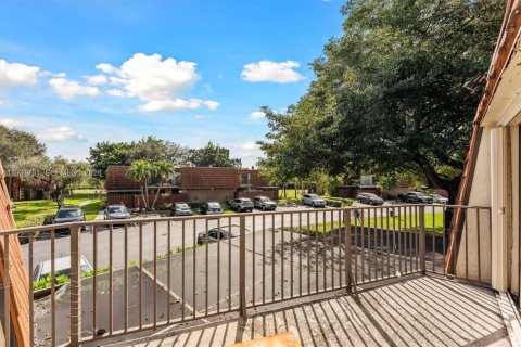 Townhouse in Davie, Florida 3 bedrooms, 153.66 sq.m. № 1995030 - photo 24