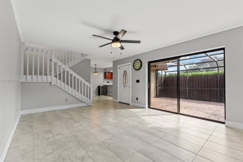 Townhouse in Davie, Florida 3 bedrooms, 153.66 sq.m. № 1995030 - photo 6