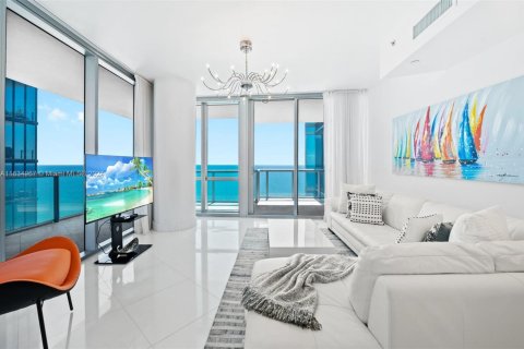 Condo in Sunny Isles Beach, Florida, 3 bedrooms  № 1667730 - photo 16