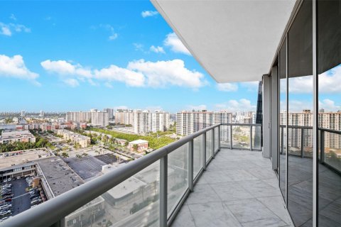 Condo in Sunny Isles Beach, Florida, 3 bedrooms  № 1667730 - photo 21