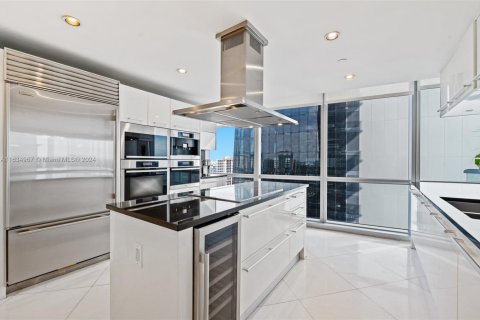 Condo in Sunny Isles Beach, Florida, 3 bedrooms  № 1667730 - photo 5