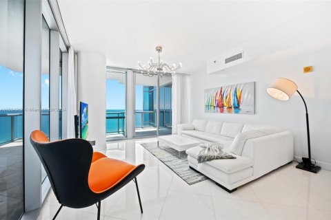 Condo in Sunny Isles Beach, Florida, 3 bedrooms  № 1667730 - photo 12