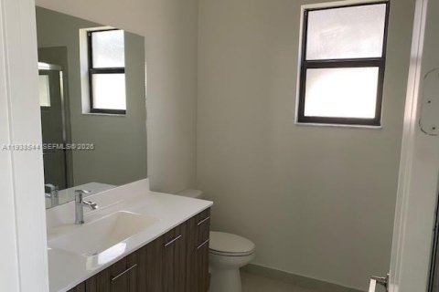 House in Miramar, Florida 4 bedrooms, 251.21 sq.m. № 1997400 - photo 19