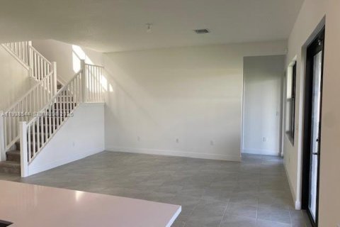 House in Miramar, Florida 4 bedrooms, 251.21 sq.m. № 1997400 - photo 14