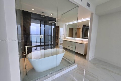 Condominio en alquiler en Miami, Florida, 1 dormitorio, 95.5 m2 № 2071951 - foto 27