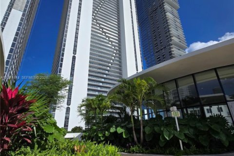 Condominio en Miami, Florida, 1 dormitorio  № 2071951