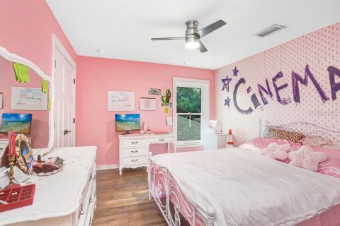 House in Tampa, Florida 4 bedrooms, 210.42 sq.m. № 2157126 - photo 21