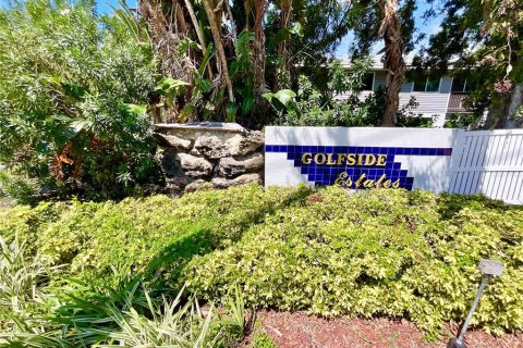 Townhouse in Largo, Florida 3 bedrooms, 135.73 sq.m. № 1900642 - photo 2