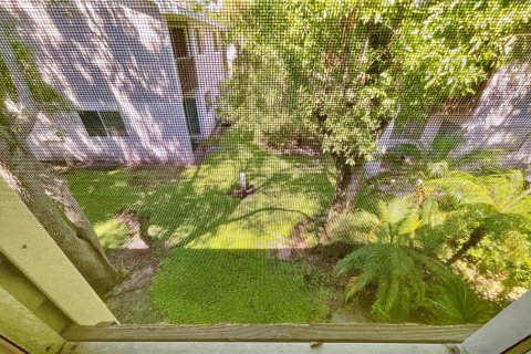 Townhouse in Largo, Florida 3 bedrooms, 135.73 sq.m. № 1900642 - photo 24
