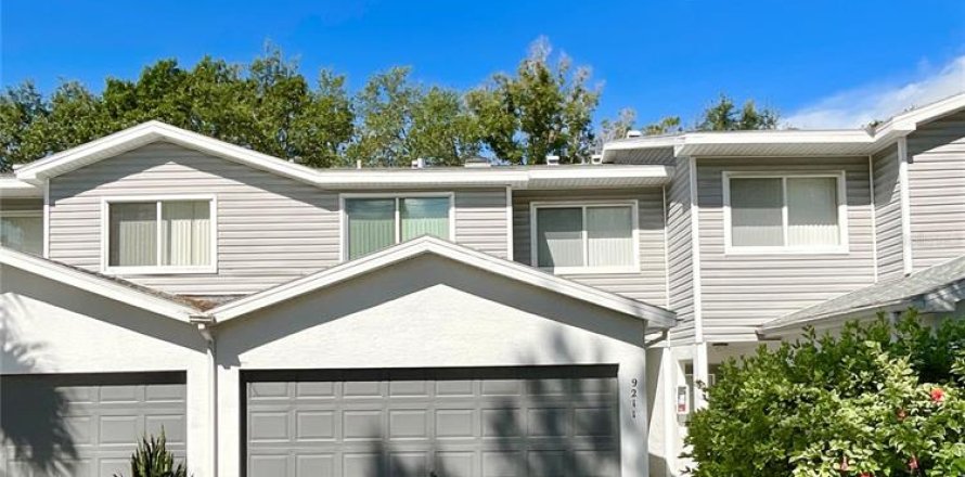 Townhouse in Largo, Florida 3 bedrooms, 135.73 sq.m. № 1900642