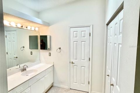 Townhouse in Largo, Florida 3 bedrooms, 135.73 sq.m. № 1900642 - photo 25