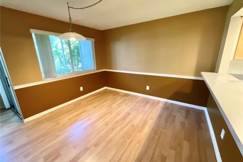 Townhouse in Largo, Florida 3 bedrooms, 135.73 sq.m. № 1900642 - photo 10