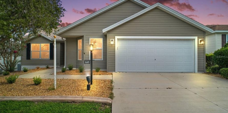 Casa en The Villages, Florida 3 dormitorios, 140.47 m2 № 1914812