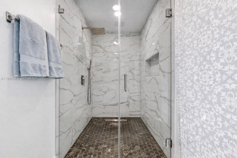 Купить виллу или дом в Пальметто-Бей, Флорида 4 спальни, 229.65м2, № 2049712 - фото 15