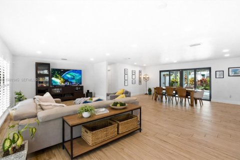 Купить виллу или дом в Пальметто-Бей, Флорида 4 спальни, 229.65м2, № 2049712 - фото 3