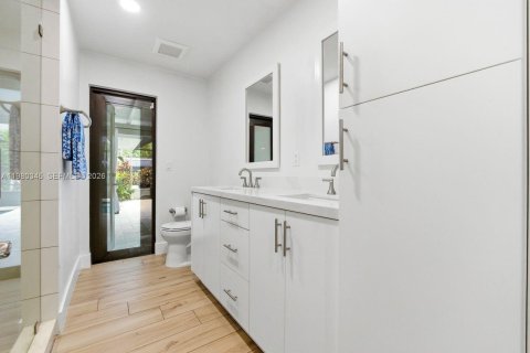 Купить виллу или дом в Пальметто-Бей, Флорида 4 спальни, 229.65м2, № 2049712 - фото 19