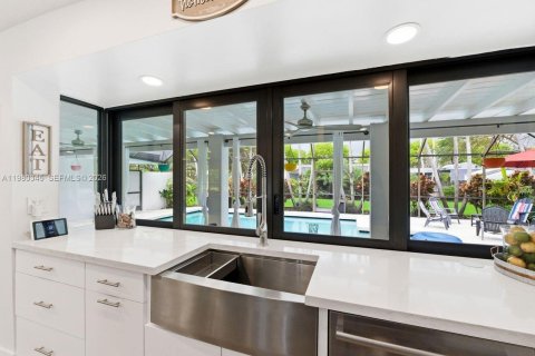 Купить виллу или дом в Пальметто-Бей, Флорида 4 спальни, 229.65м2, № 2049712 - фото 24