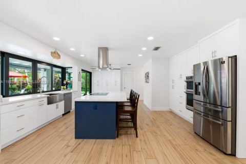 Купить виллу или дом в Пальметто-Бей, Флорида 4 спальни, 229.65м2, № 2049712 - фото 6