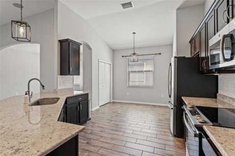 Casa en venta en Spring Hill, Florida, 4 dormitorios, 175.68 m2 № 1826339 - foto 8