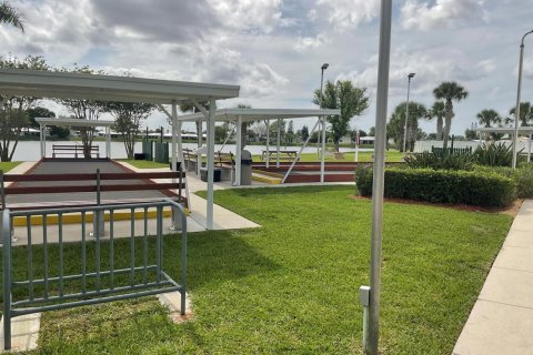 Villa ou maison à vendre à St. Lucie, Floride: 2 chambres, 131.92 m2 № 2245836 - photo 3