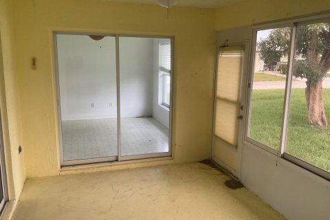Villa ou maison à vendre à St. Lucie, Floride: 2 chambres, 131.92 m2 № 2245836 - photo 21