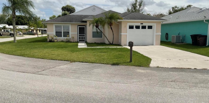 Villa ou maison à St. Lucie, Floride 2 chambres, 131.92 m2 № 2245836