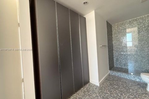 Copropriété à louer à Miami, Floride: 2 chambres, 107.12 m2 № 2033106 - photo 5