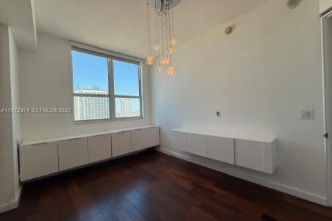 Copropriété à louer à Miami, Floride: 2 chambres, 107.12 m2 № 2033106 - photo 3