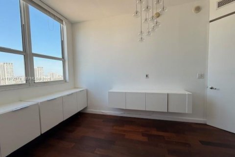 Copropriété à louer à Miami, Floride: 2 chambres, 107.12 m2 № 2033106 - photo 4