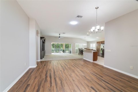 Villa ou maison à vendre à The Villages, Floride: 3 chambres, 189.06 m2 № 1910734 - photo 8