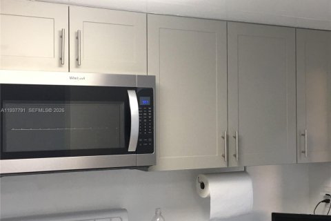 Townhouse in Lauderhill, Florida 2 bedrooms, 94.76 sq.m. № 1995432 - photo 18