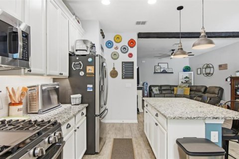 Townhouse in Sanford, Florida 3 bedrooms, 155.7 sq.m. № 2096140 - photo 14