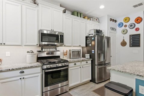 Townhouse in Sanford, Florida 3 bedrooms, 155.7 sq.m. № 2096140 - photo 15