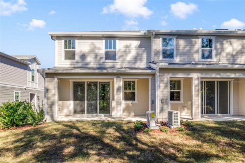 Townhouse in Oviedo, Florida 3 bedrooms, 165.74 sq.m. № 2390734 - photo 26