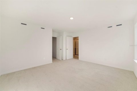 Townhouse in Oviedo, Florida 3 bedrooms, 165.74 sq.m. № 2390734 - photo 23