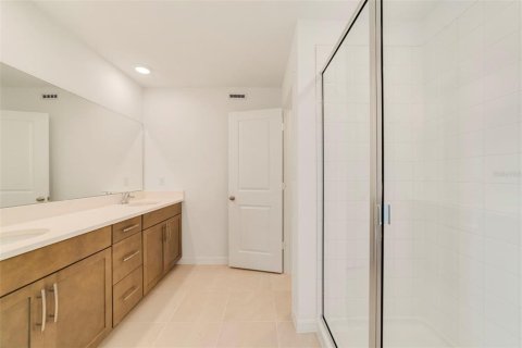 Townhouse in Oviedo, Florida 3 bedrooms, 165.74 sq.m. № 2390734 - photo 20