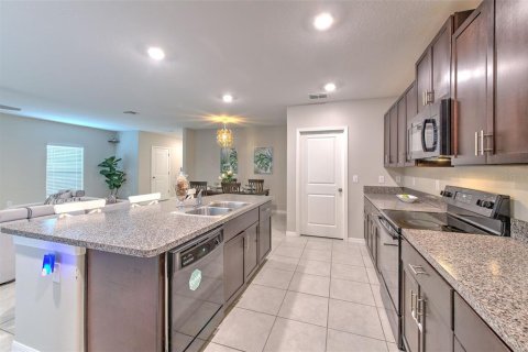 Casa en alquiler en Riverview, Florida, 5 dormitorios, 205.78 m2 № 1913965 - foto 12