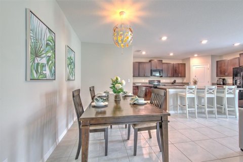 Casa en alquiler en Riverview, Florida, 5 dormitorios, 205.78 m2 № 1913965 - foto 8