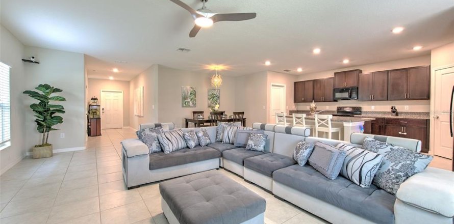 Casa en Riverview, Florida 5 dormitorios, 205.78 m2 № 1913965