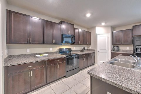 Casa en alquiler en Riverview, Florida, 5 dormitorios, 205.78 m2 № 1913965 - foto 11