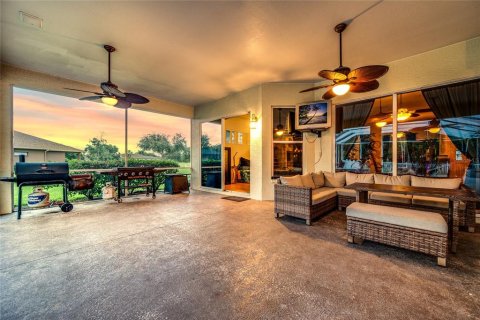 House in Parrish, Florida 5 bedrooms, 290.32 sq.m. № 1850307 - photo 11