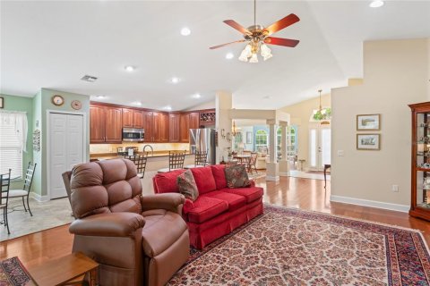 House in Spring Hill, Florida 3 bedrooms, 183.11 sq.m. № 1687530 - photo 8