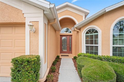 House in Spring Hill, Florida 3 bedrooms, 183.11 sq.m. № 1687530 - photo 4
