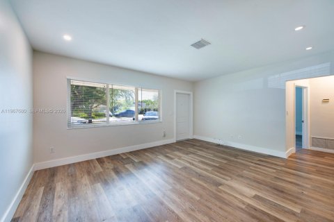 Adosado en alquiler en Pinecrest, Florida, 2 dormitorios, 120.59 m2 № 2030966 - foto 4