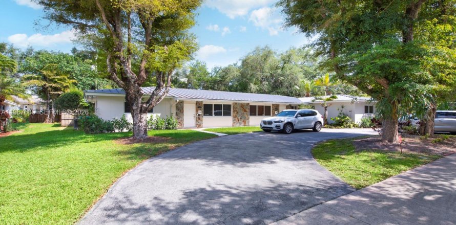 Adosado en Pinecrest, Florida 2 dormitorios, 120.59 m2 № 2030966