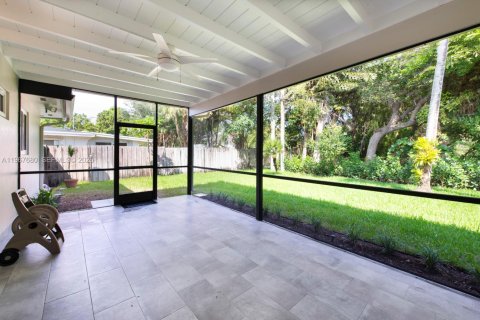Adosado en alquiler en Pinecrest, Florida, 2 dormitorios, 120.59 m2 № 2030966 - foto 9