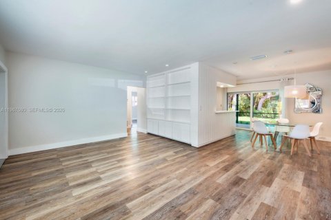 Adosado en alquiler en Pinecrest, Florida, 2 dormitorios, 120.59 m2 № 2030966 - foto 3