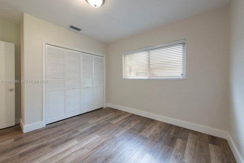 Adosado en alquiler en Pinecrest, Florida, 2 dormitorios, 120.59 m2 № 2030966 - foto 19