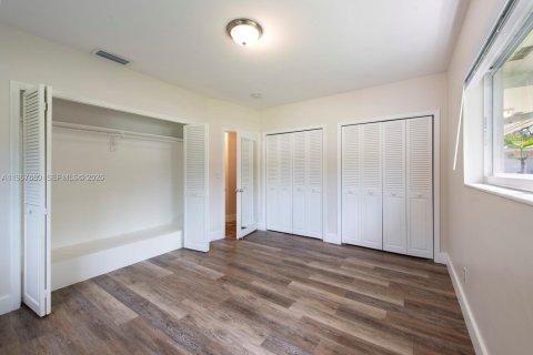 Adosado en alquiler en Pinecrest, Florida, 2 dormitorios, 120.59 m2 № 2030966 - foto 16